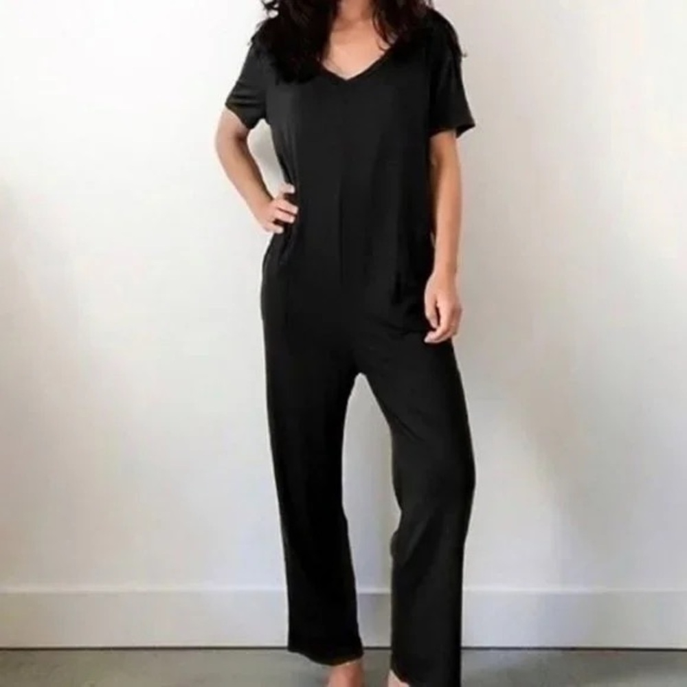 Jackson Rowe Girlfriend Straight Leg Jumpsuit in Black M